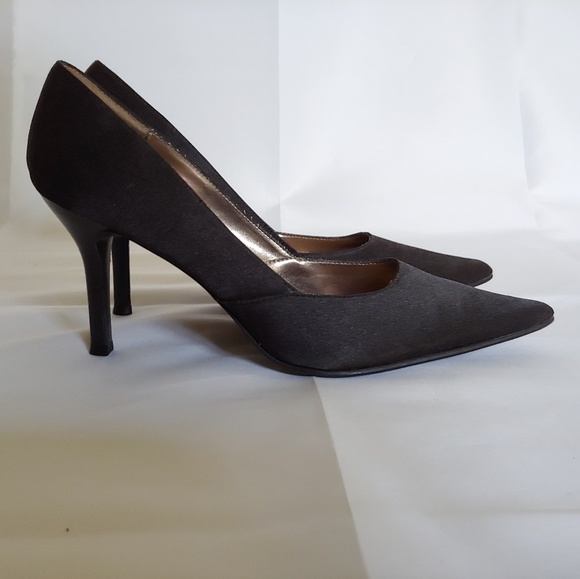 Rampage Shoes - NWOT Rampage Black Pointy Pumps